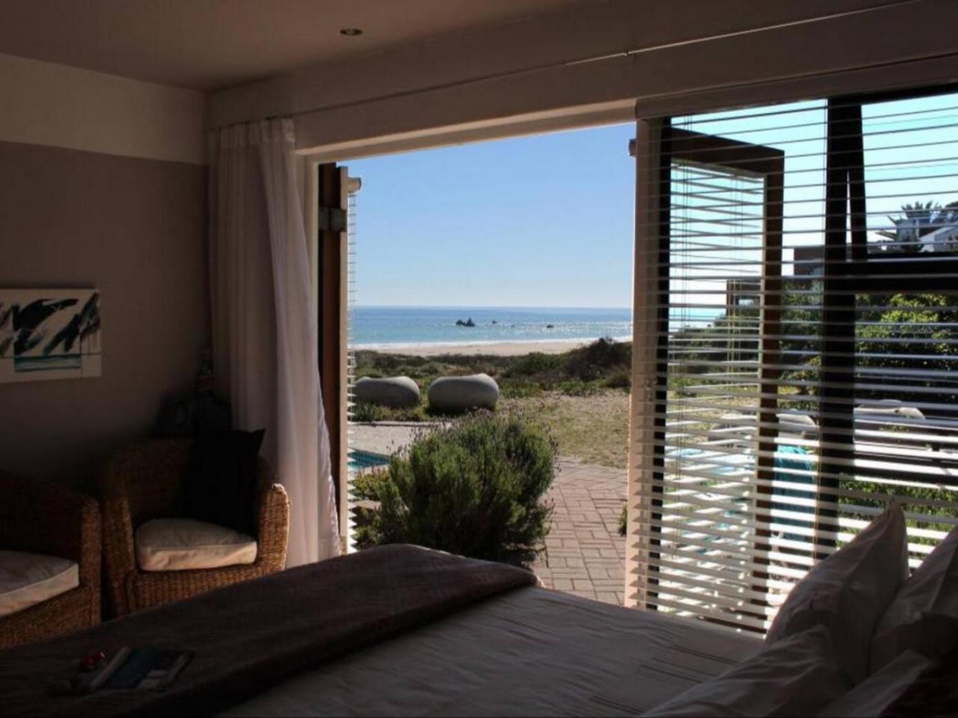 Absolute Beach Accommodation Stompneusbaai Номер фото