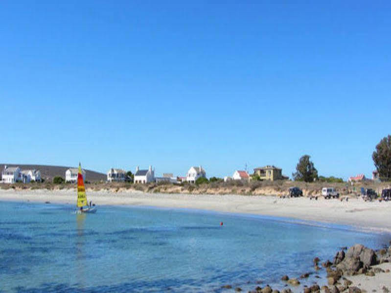 Absolute Beach Accommodation Stompneusbaai Экстерьер фото