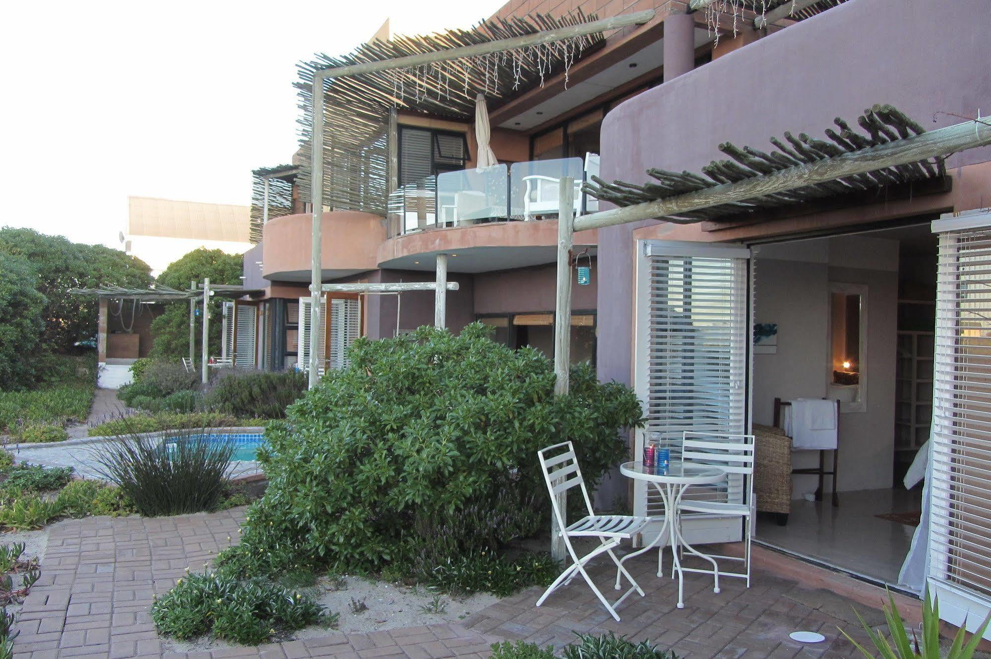 Absolute Beach Accommodation Stompneusbaai Экстерьер фото